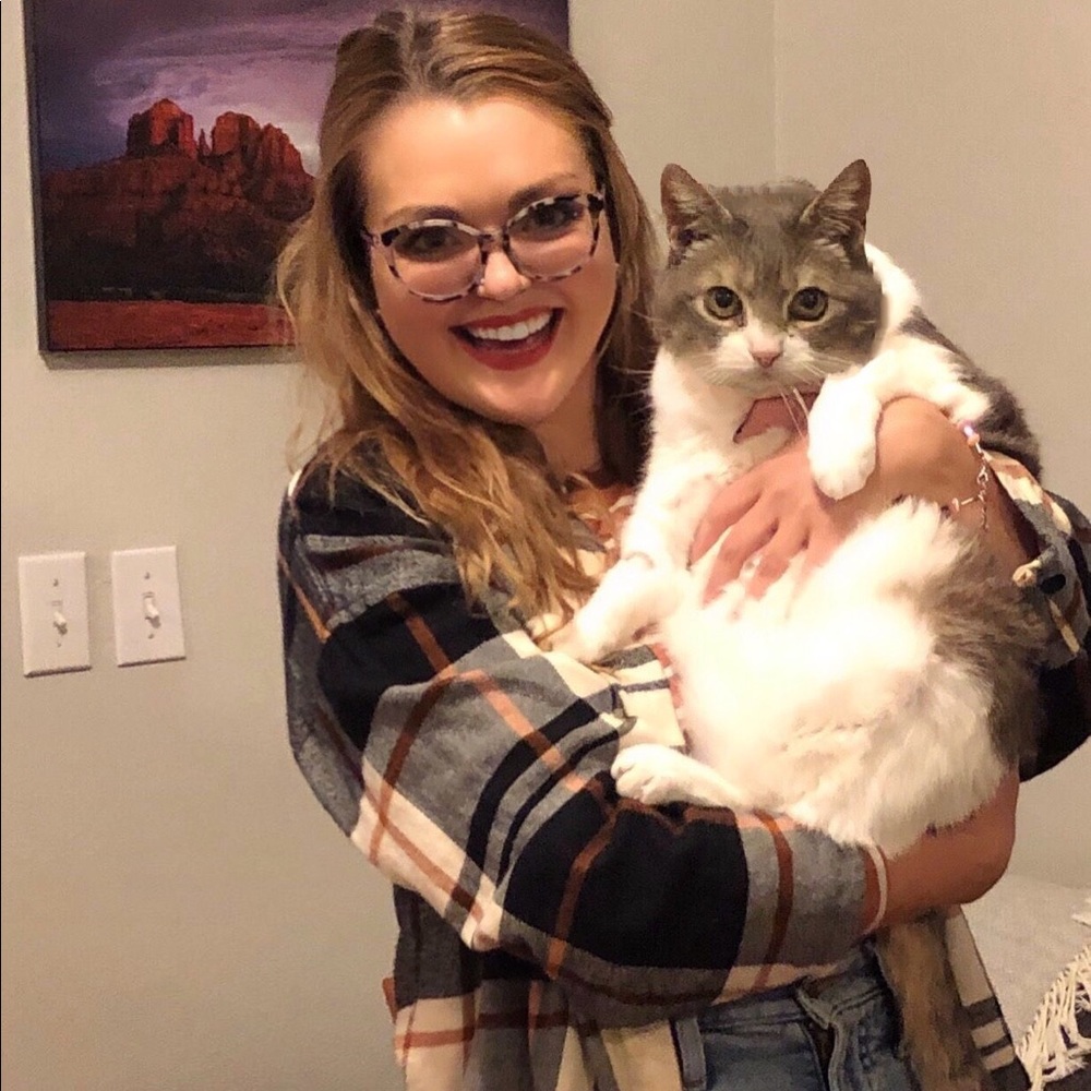 Meet your Posher, Sierra